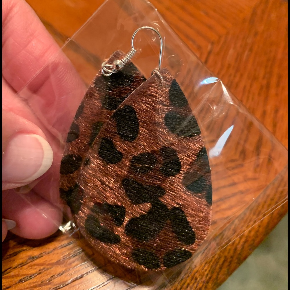 Bronze/black animal print earrings